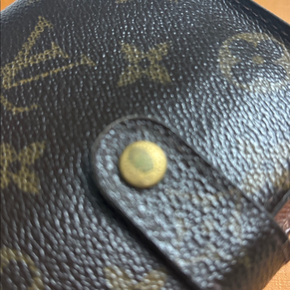 Louis Vuitton Brown Monogram with zipper - Picture 2 of 8